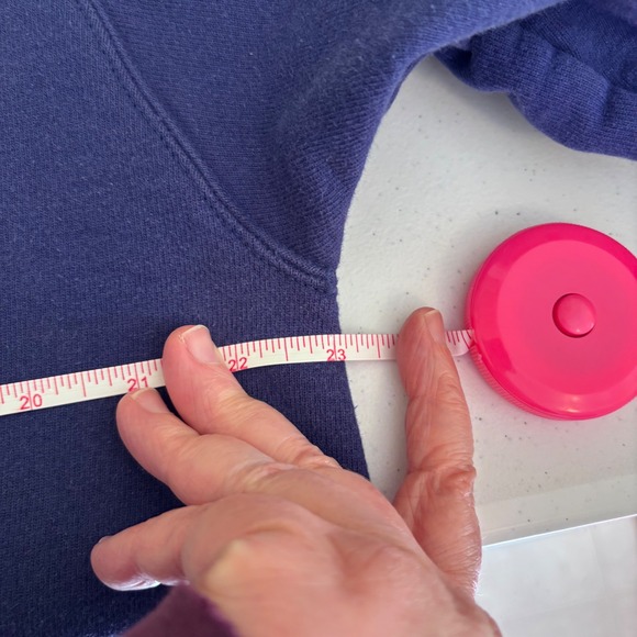 VTG Champion Blue Crewneck Sweatshirt Pullover Embroidered Logo Activewear Small - Picture 11 of 11